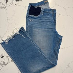 Joe’s Callie maternity jeans. 

https://www.joesjeans.com/products/the-callie-2